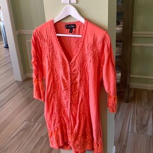 Gretty Zueger Orange tunic top. Button down v-neck. 100% cotton. Size L